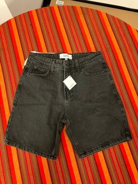 Both& Black Denim Unisex Jean Shorts in size 29